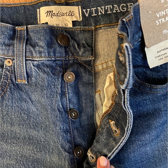 NWT Madewell Vintage Straight Jean in size 30 X 32 - Picture 9 of 11
